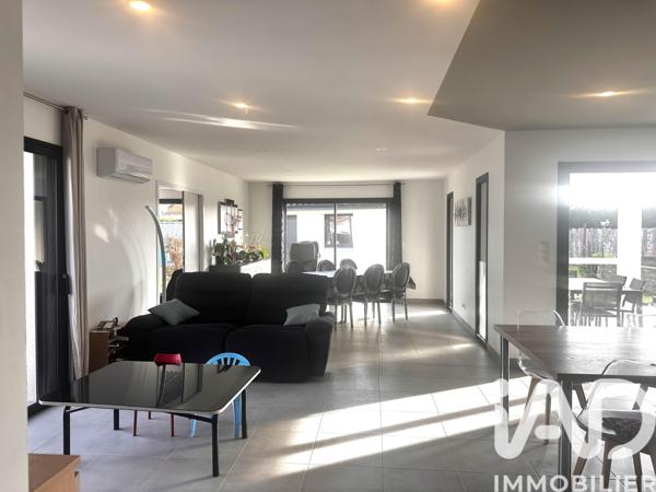 Maison à vendre 5 pièces 143 m² Saint-Marcellin-en-Forez