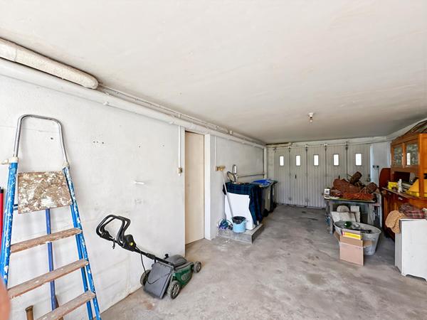 Maison sur deux niveaux - proche forêt