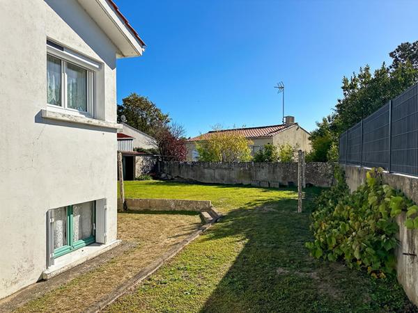 Maison sur deux niveaux - proche forêt