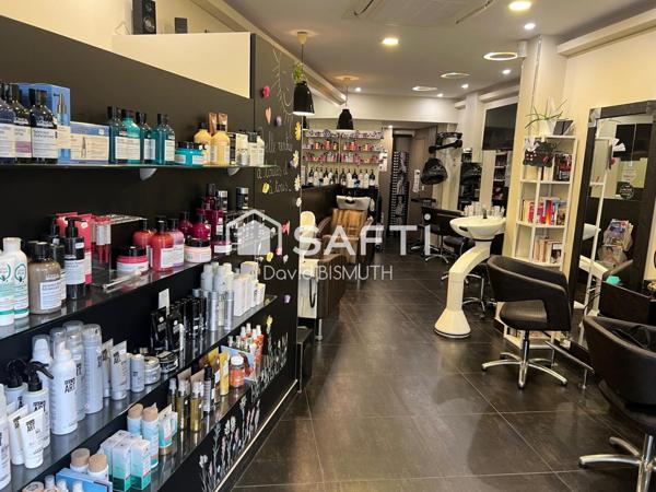 SALON DE COIFFURE A VENDRE DE 55 M2 Situé à COURBEVOIE AVENUE MARCEAU LOYER 800€/MOIS