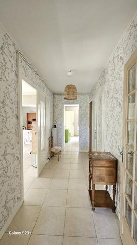 PAVILLON DE PLAIN PIED CENTRE BOURG DE ST SYMPHORIEN