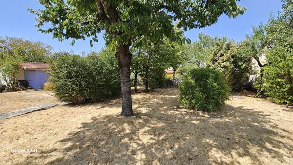 PAVILLON DE PLAIN PIED CENTRE BOURG DE ST SYMPHORIEN