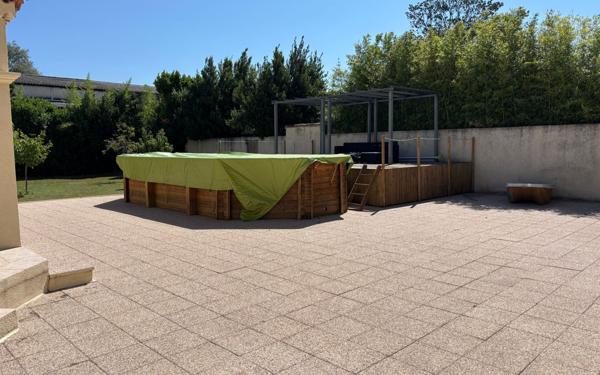 Maison à vendre    5 pièces • 157 m2 Sorgues