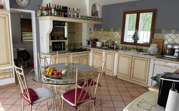 Maison à vendre    5 pièces • 157 m2 Sorgues