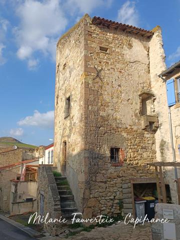 Tour médiévale de 94 m² SAUVAGNAT SAINTE MARTHE (63)