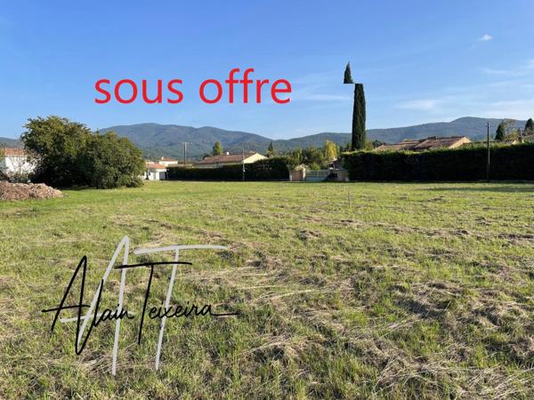 Terrain plat et viabilisé