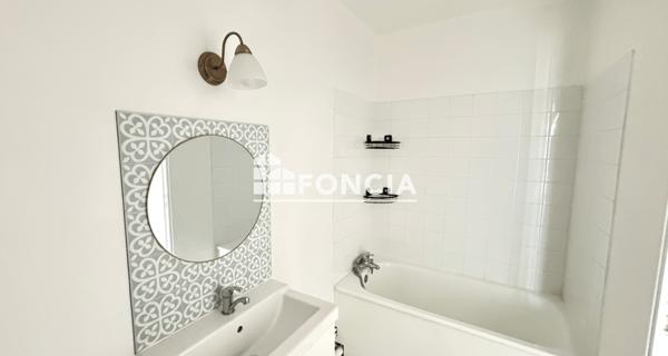 Location Studio 26.45 m² - Paris 75018