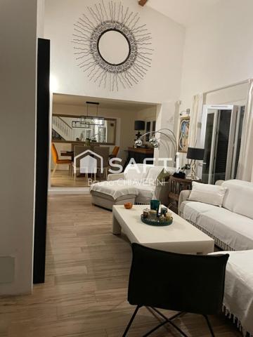 Maison familiale sans vis a vis  avec piscine