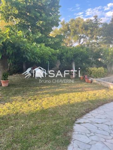 Maison familiale sans vis a vis  avec piscine