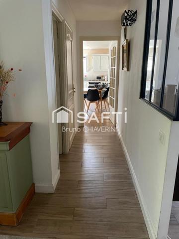 Maison familiale sans vis a vis  avec piscine