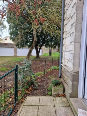 Maison DOUE LA FONTAINE 2 pièce(s)