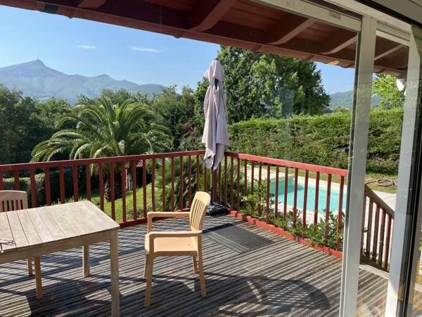 Maison 1 190 000 € Urrugne 7 p 220 m² DPE D