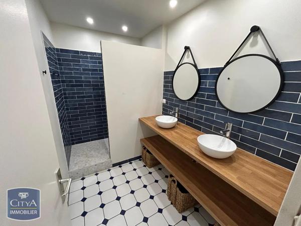Appartement à louer 5 pièces 107.3m² Poitiers (86000)