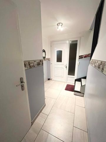 MAISON SEMI INDIVIDUELLE 4 CHAMBRES JARDIN GARAGE