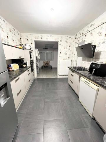 MAISON SEMI INDIVIDUELLE 4 CHAMBRES JARDIN GARAGE