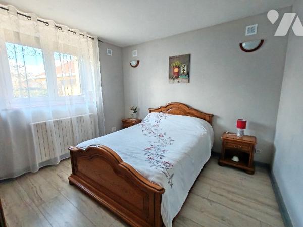 A 5 minutes d'AUXONNE, à visiter sans tarder, venez découvrir cette belle longère de plain pied