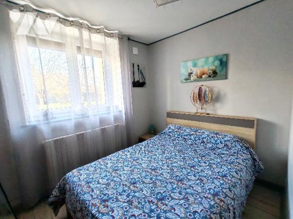 A 5 minutes d'AUXONNE, à visiter sans tarder, venez découvrir cette belle longère de plain pied