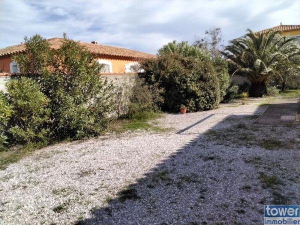 MAISON À VENDRE -- PORT LA NOUVELLE. 11210