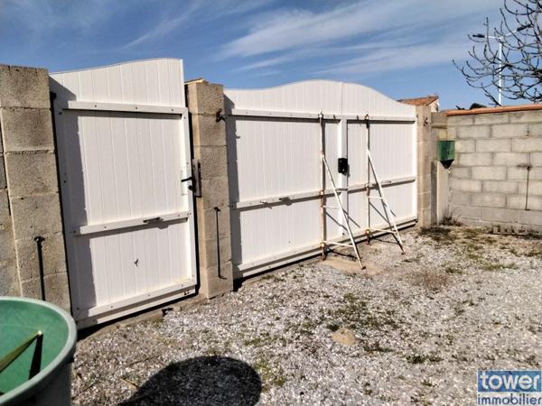 MAISON À VENDRE -- PORT LA NOUVELLE. 11210