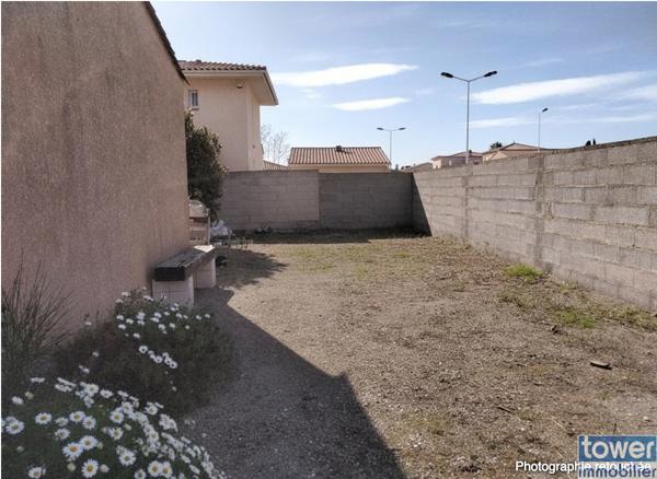 MAISON À VENDRE -- PORT LA NOUVELLE. 11210