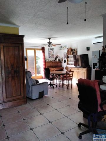 MAISON À VENDRE -- PORT LA NOUVELLE. 11210