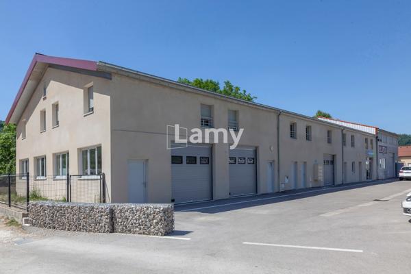 Local professionnel / commercial lot 67