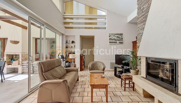 Vente Maison145 m² - 6 Pièces - LA ROCHE SUR YON (85000)