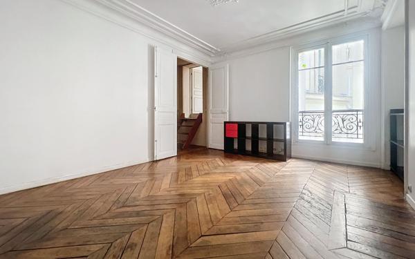 Appartement à vendre    4 pièces • 82,62 m2 Paris 9