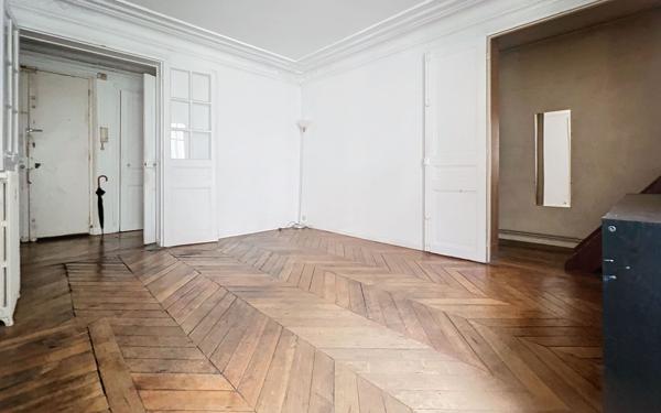 Appartement à vendre    4 pièces • 82,62 m2 Paris 9