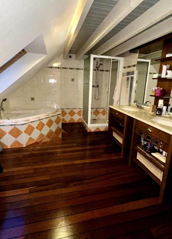 Maison à QUIMPER, 29000 - 9 pièces 200m²