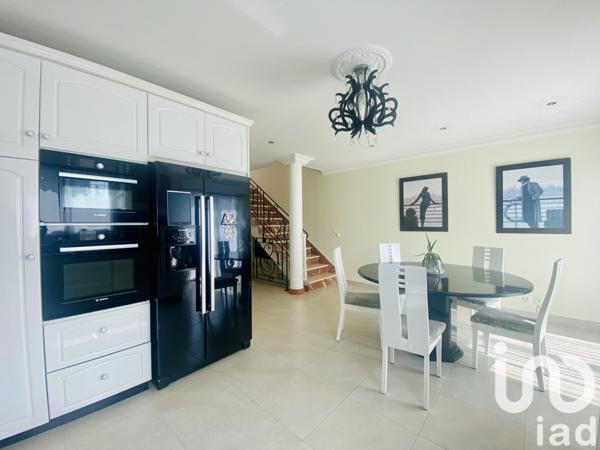 Maison à vendre 5 pièces 207 m² Neuilly-Plaisance