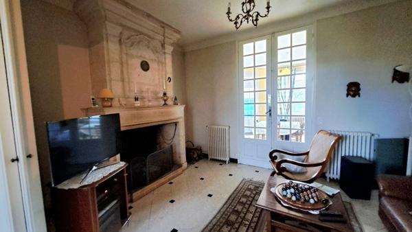 Maison à vendre 307 000 € Saint-Seurin-sur-l'Isle 7 p 159 m² DPE D