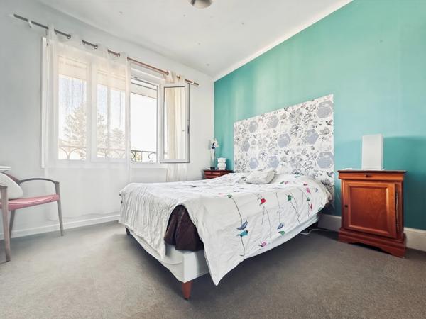 À VENDRE – Appartement superbe T4 de 93 M2 avec terrasse exceptionnelle et garage – BERGERAC centre