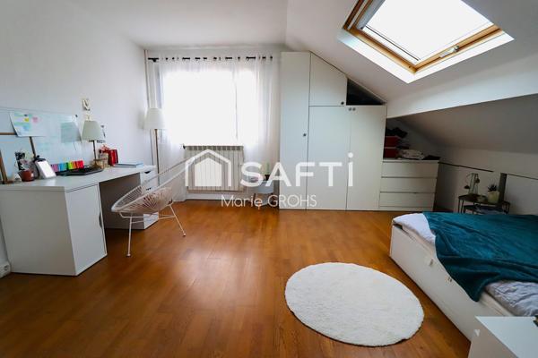 JOLIE MAISON 4 CHAMBRES 2 SALLES DE B. & GARAGE