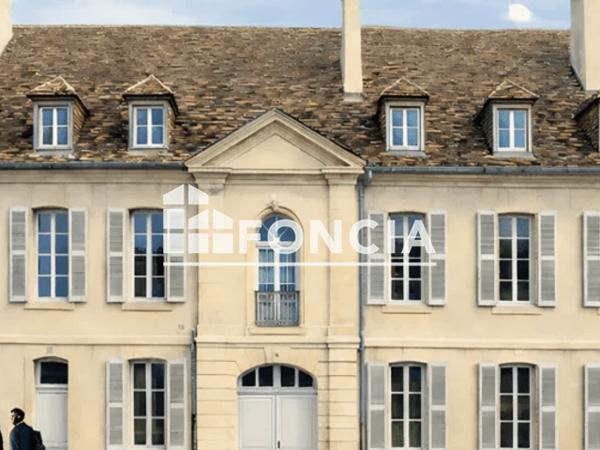 Location Studio 34.1 m² - 39 RUE DES ARENES Dole 39100