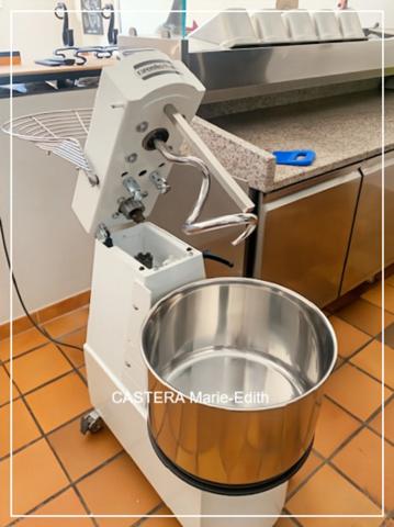 Fonds de commerce PIZZERIA – FOUR à BOIS -EMPLACEMENT n°1- RUE PASSANTE – CŒUR DE VILLAGE THERMAL