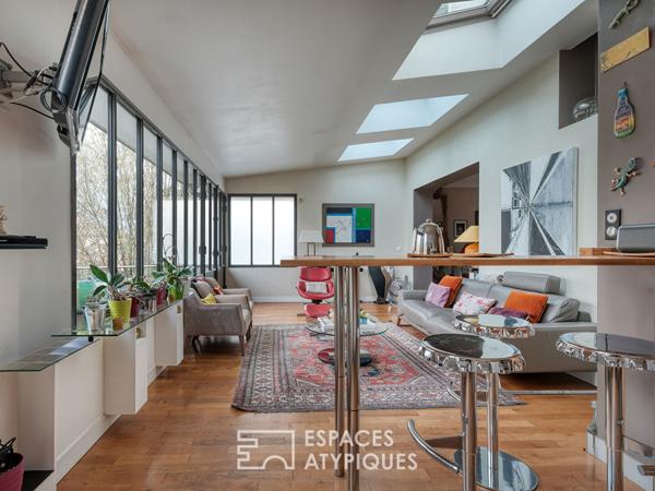 Maison familiale bourgeoise avec grande pièce de vie, jardin et proximité gare.