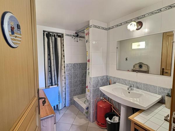 Maison Chambéry quartier Montjay,  développe près de 150 m2 sur 719m2 de terrain