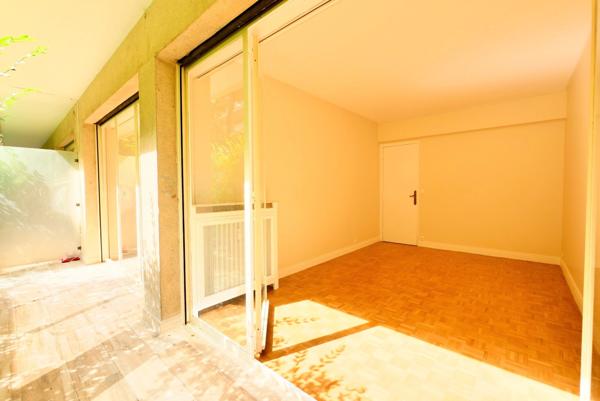 Dpt Yvelines (78), à louer VERSAILLES appartement T5 de 108,27 m²