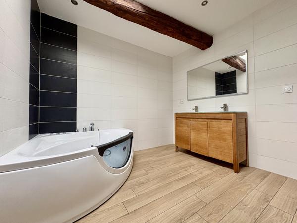 Maison 5 pièces - 159 m² Exclusivité efficity