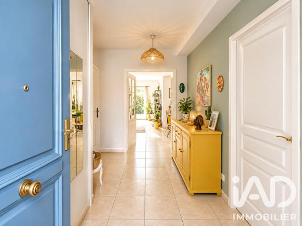Maison à vendre 7 pièces 156,24 m² Le Mesnil-Saint-Denis