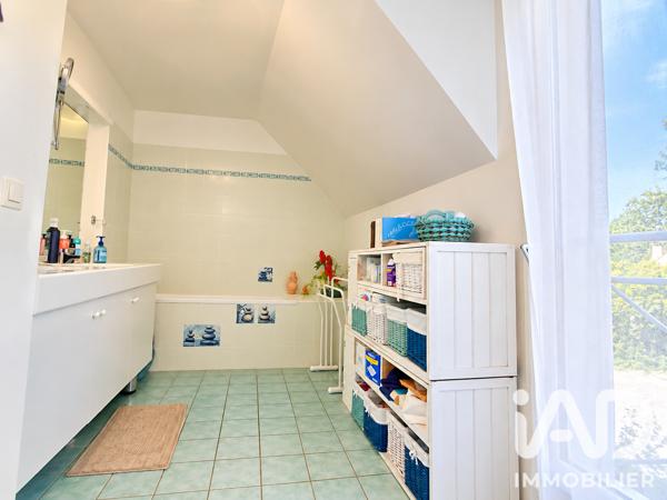 Maison à vendre 7 pièces 156,24 m² Le Mesnil-Saint-Denis
