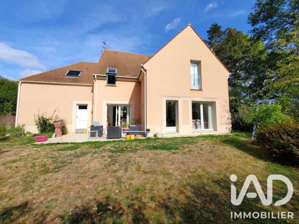 Maison à vendre 7 pièces 156,24 m² Le Mesnil-Saint-Denis