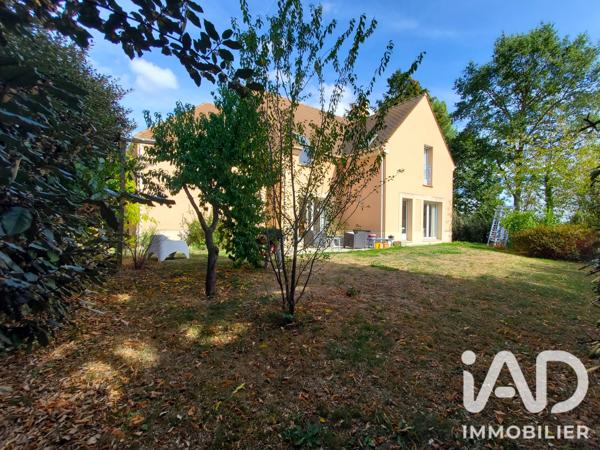Maison à vendre 7 pièces 156,24 m² Le Mesnil-Saint-Denis