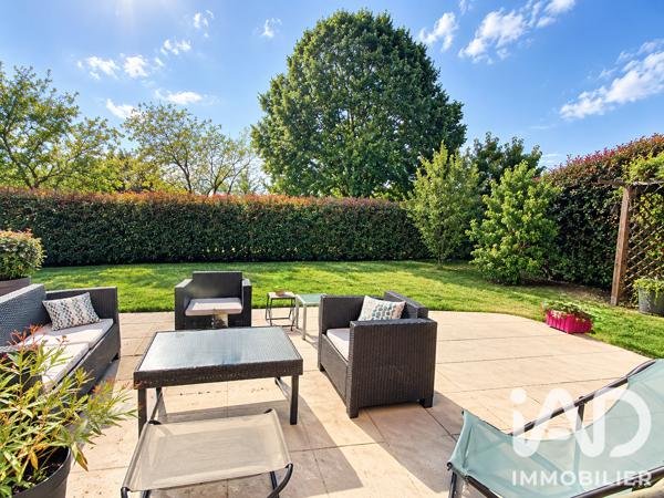 Maison à vendre 7 pièces 156,24 m² Le Mesnil-Saint-Denis