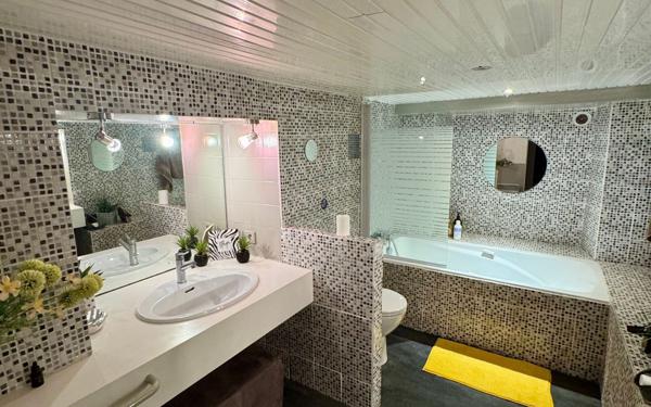 Appartement à vendre    6 pièces •  Dax