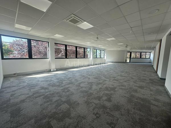 BUREAUX à LOUER de 176 m²