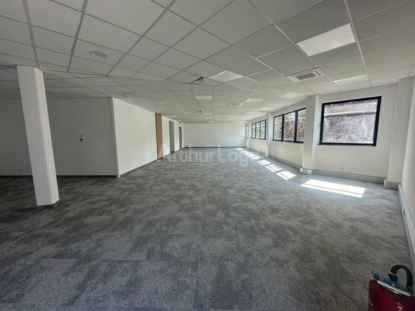BUREAUX à LOUER de 176 m²