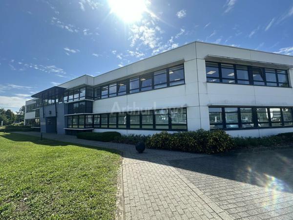 BUREAUX à LOUER de 176 m²