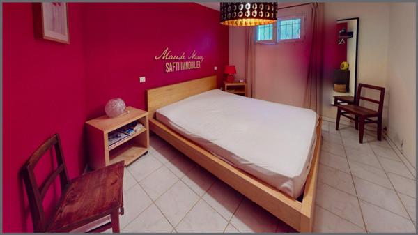 Vue époustoufflante à 180 ° - villa d'architecte aux volumes atypiques - garage - piscine et terrain de 2000 m2